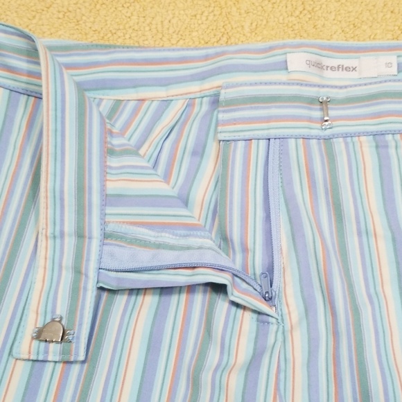 Quick Reflex Women's Striped Capris in Size 10 - Picture 3 of 6